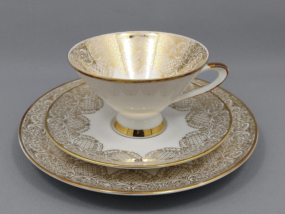 Trio filiżanka i talerzyki - porcelana Winterling (6)