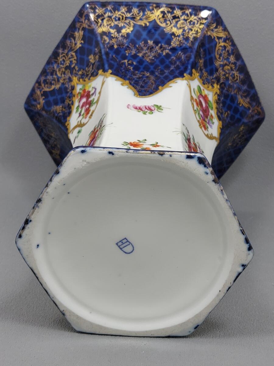 Stary Wazon ręcznie malowany - porcelana (9)