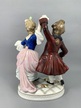 Stara figurka tańcząca para - porcelana (4)