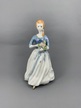 Piękna figurka kobieta w sukni - porcelana (2)