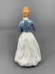 Piękna figurka kobieta w sukni - porcelana (4)