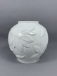 Śnieżnobiały wazon KPM - porcelana (2)