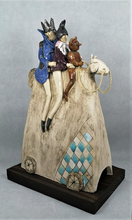 Pajace na koniu rzeźba ceramiczna 40 cm (1)