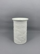 Śnieżnobiały wazon - porcelana (2)
