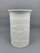 Śnieżnobiały wazon - porcelana (3)