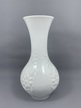 Śnieżnobiały wazon - porcelana (4)